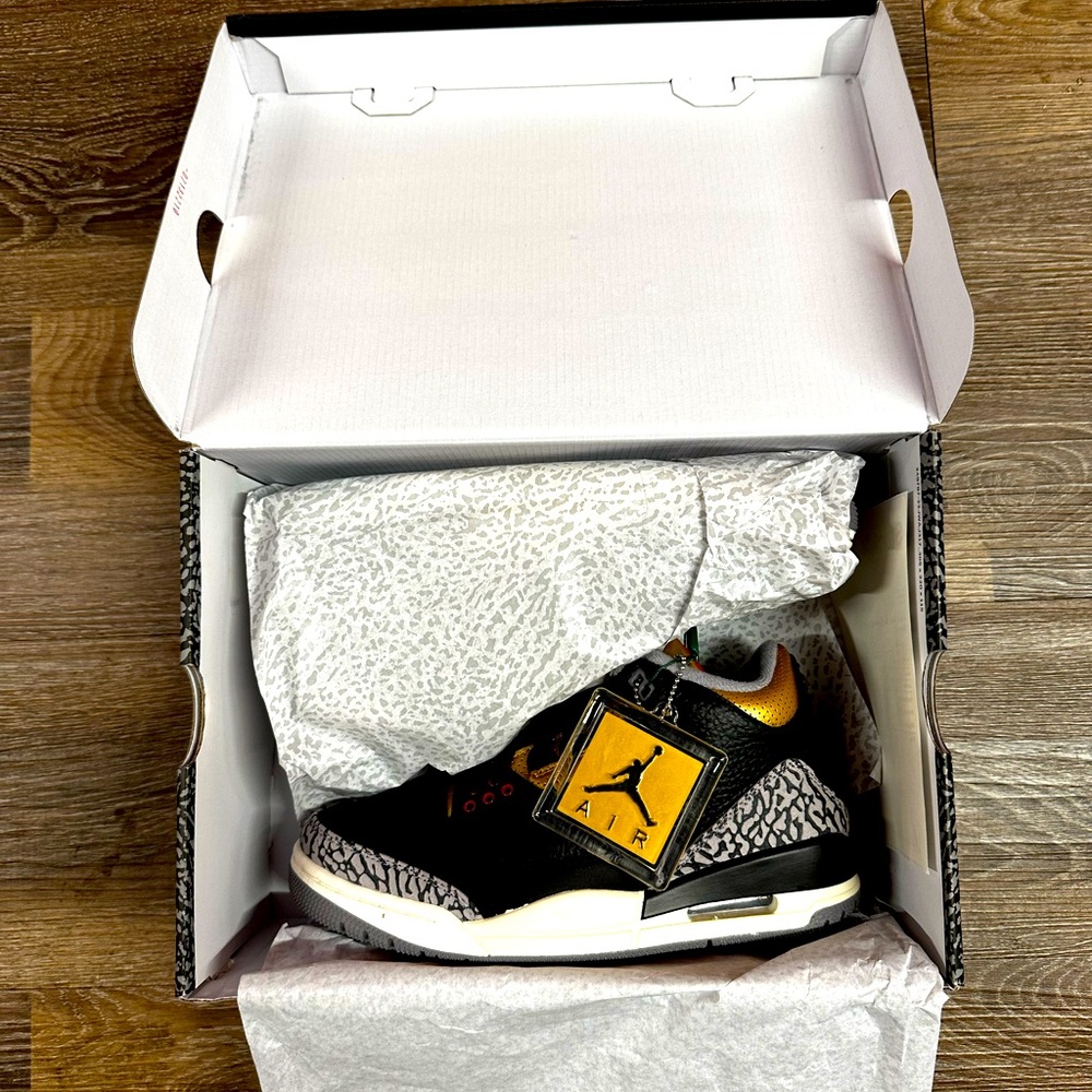 Women’s Air Jordan 3 Retro’s size 7